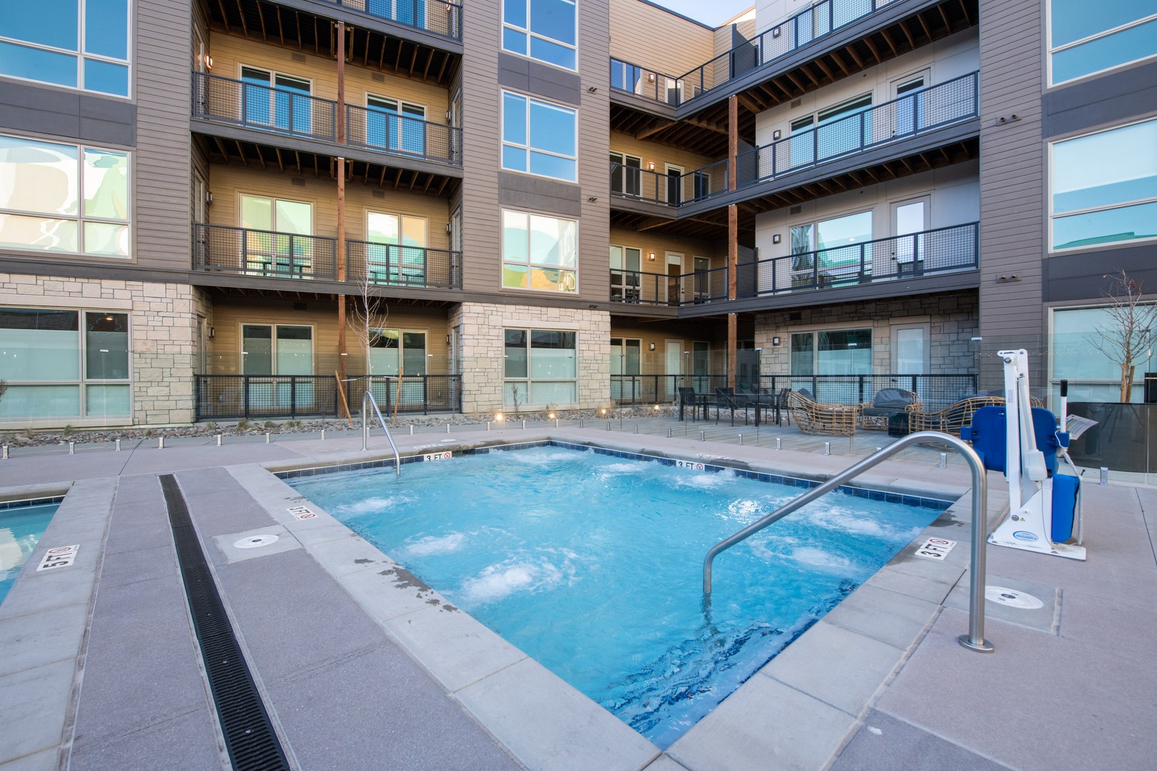 https://www.ardenapartments.com/wp-content/uploads/2025/03/Arden_Amenities_Pool1_Envida_1_compressed.jpg